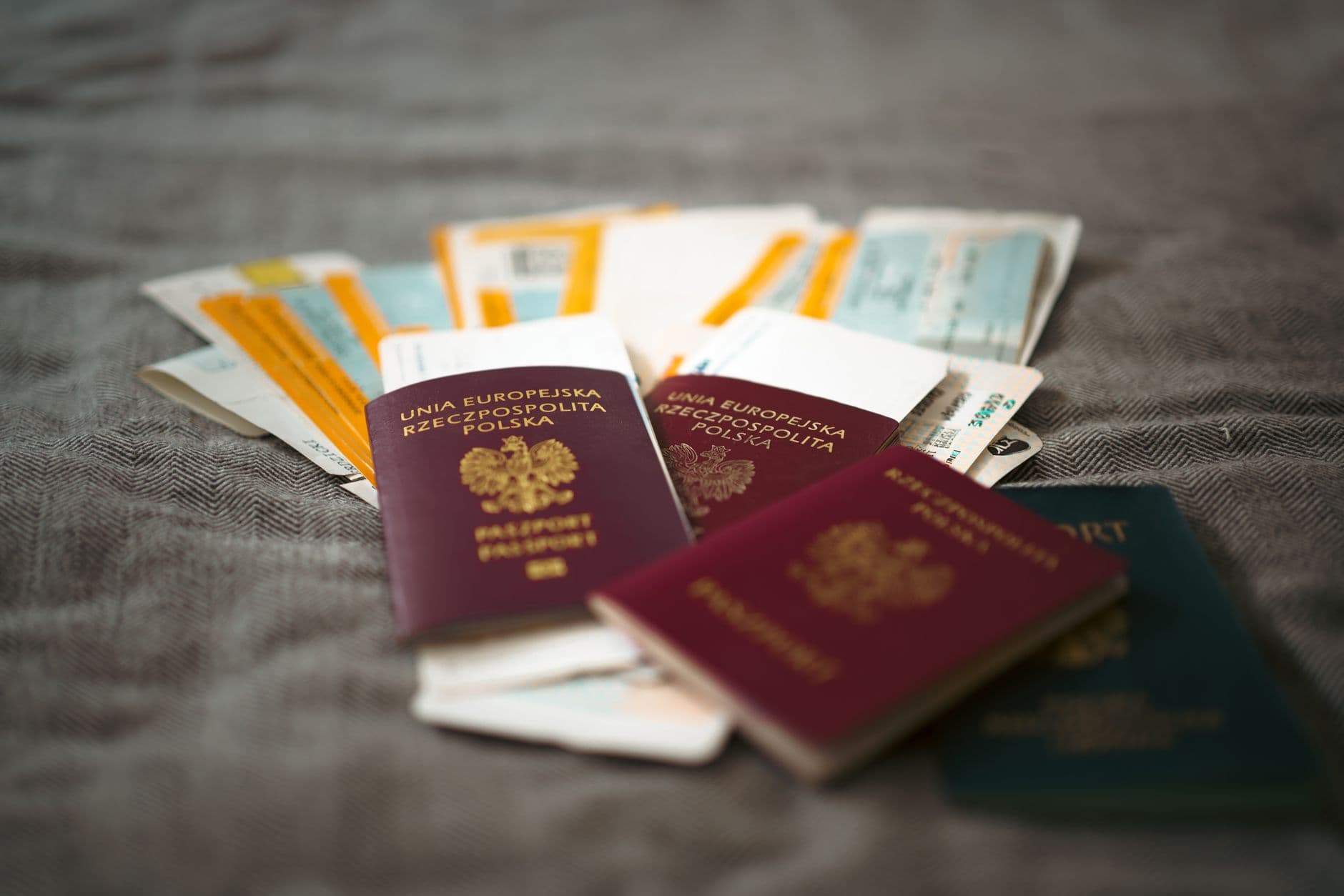Pasaporte y documentos de viaje